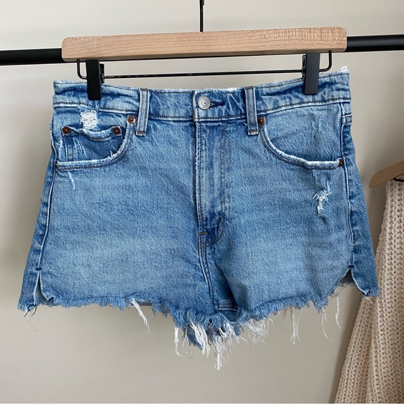 A&F The Mom Short High Rise Shorts - Picture 4 of 8